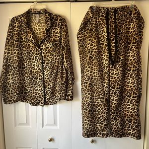 Gilligan & O’Malley sleepwear, leopard print, size XXL